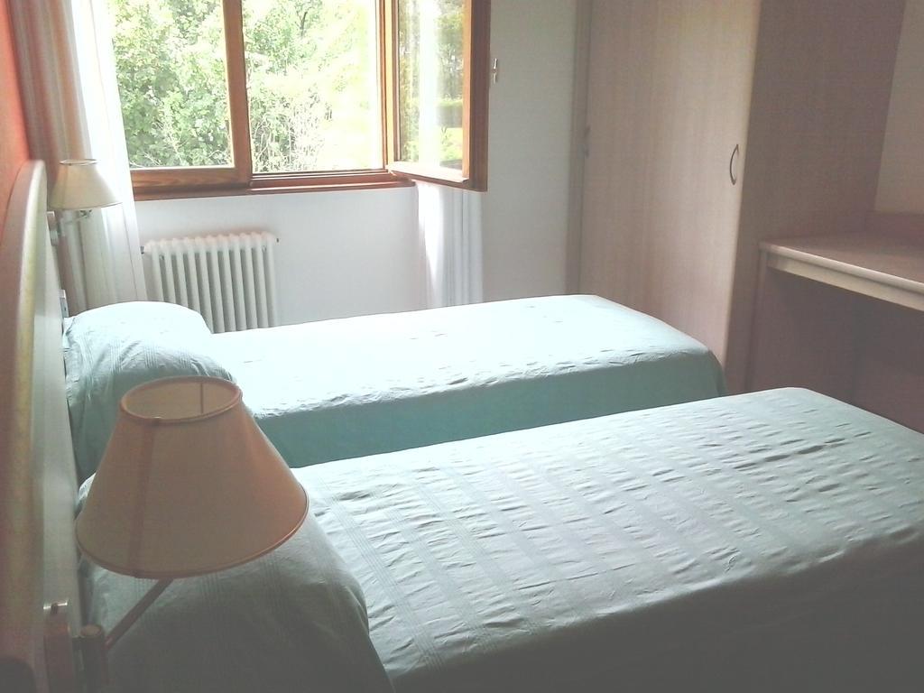Hotel Pizzeria Mezzolago Pergine Valsugana Bilik gambar